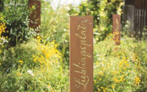 Motivstele CORA Lieblingsplatz im Garten