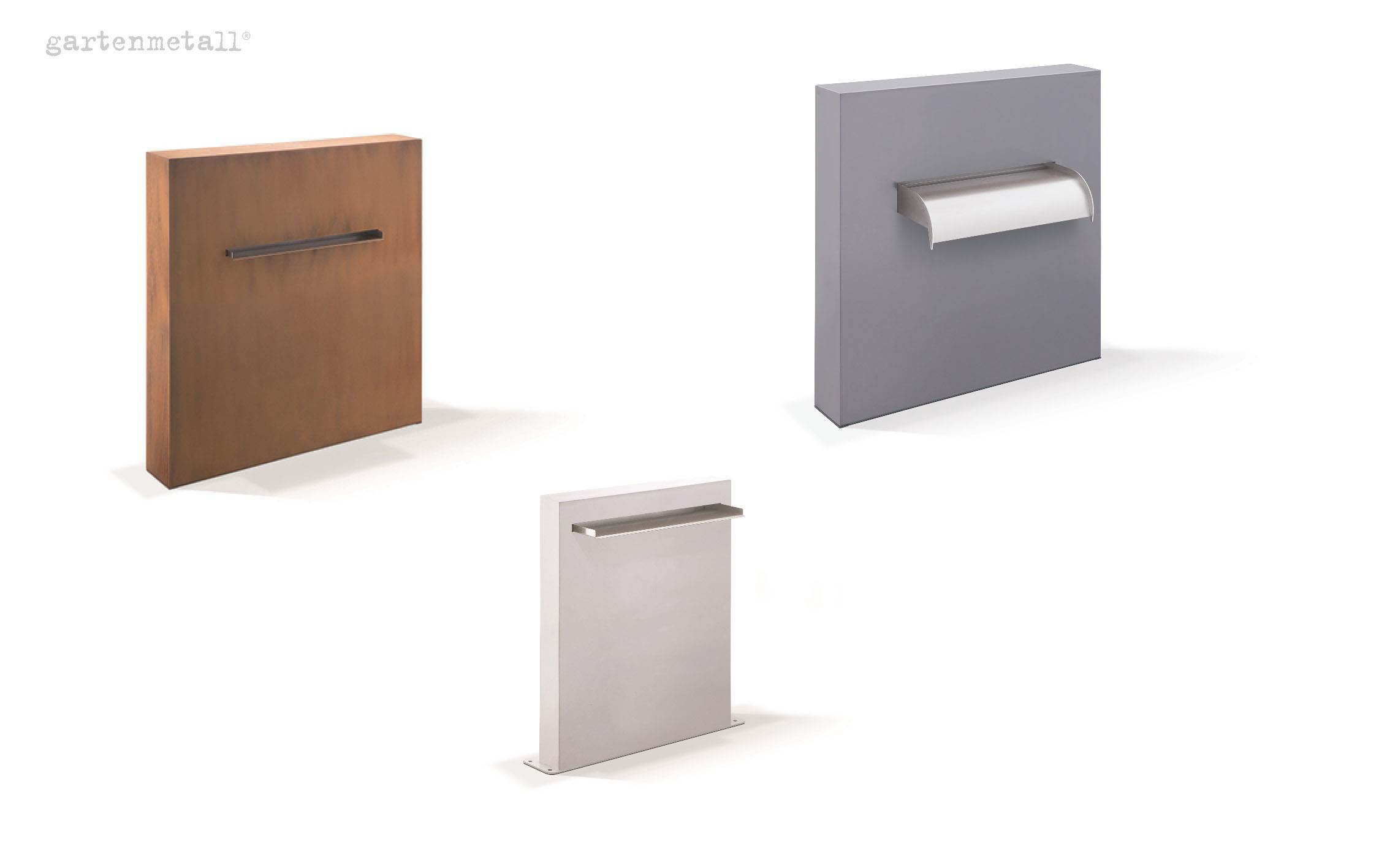 Drei rechteckige Gartenbrunnen aus Metall, in verschiedenen Farben, stehen auf einem weißen Hintergrund. Links oben steht 'gartenmetall®'.
