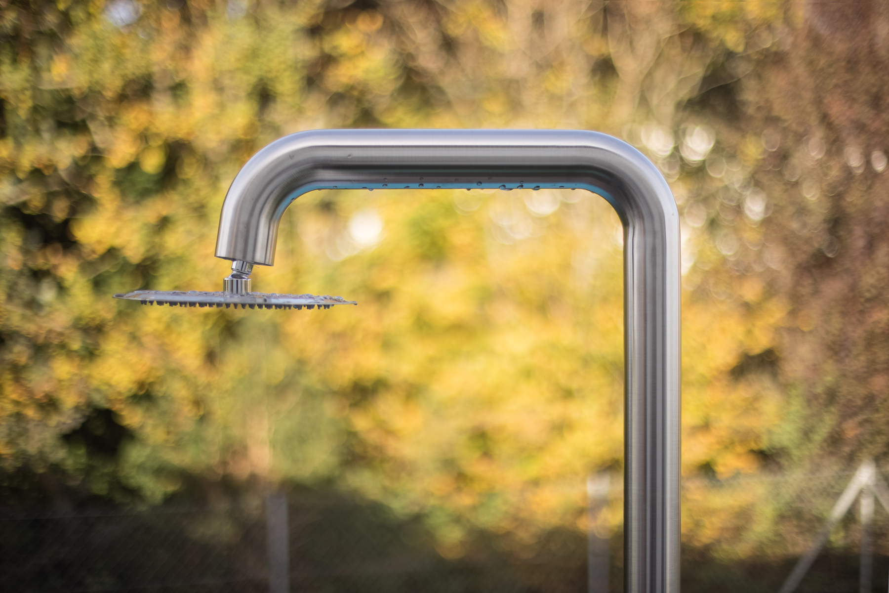 Erfrischung im Garten: Die neue Außendusche VILLACH von GARTENMETALL®