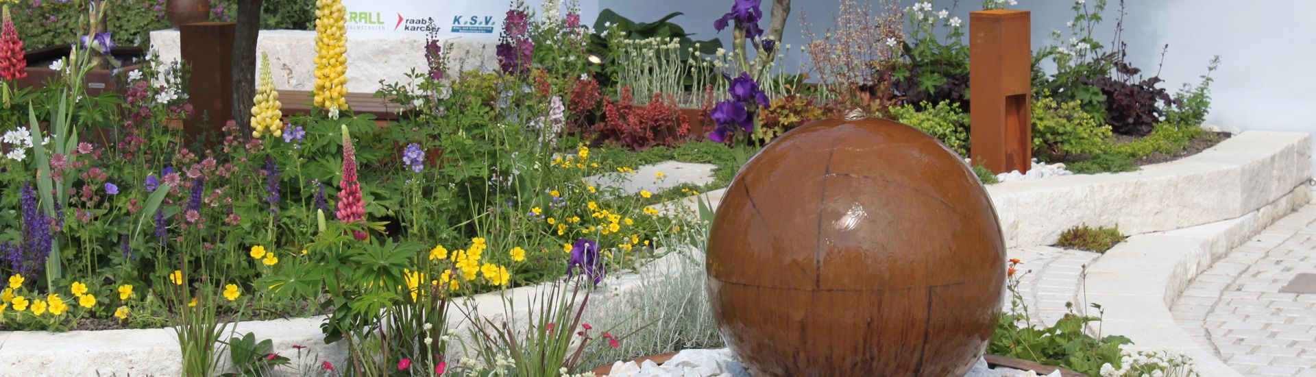 Aqua Globe Kugelbrunnen aus Cortenstahl
