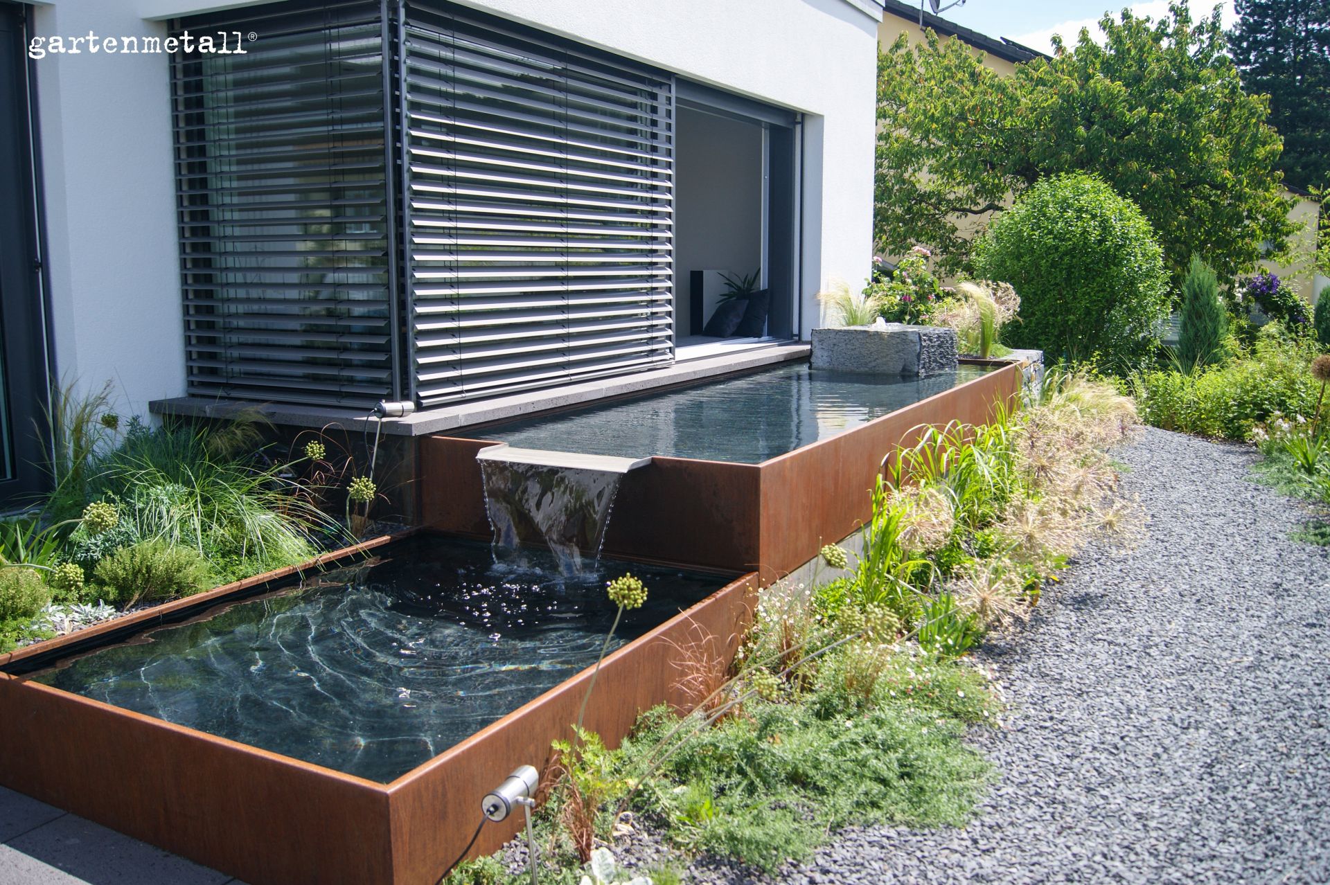 High-Quality Metal Water Features for Garden & Patio